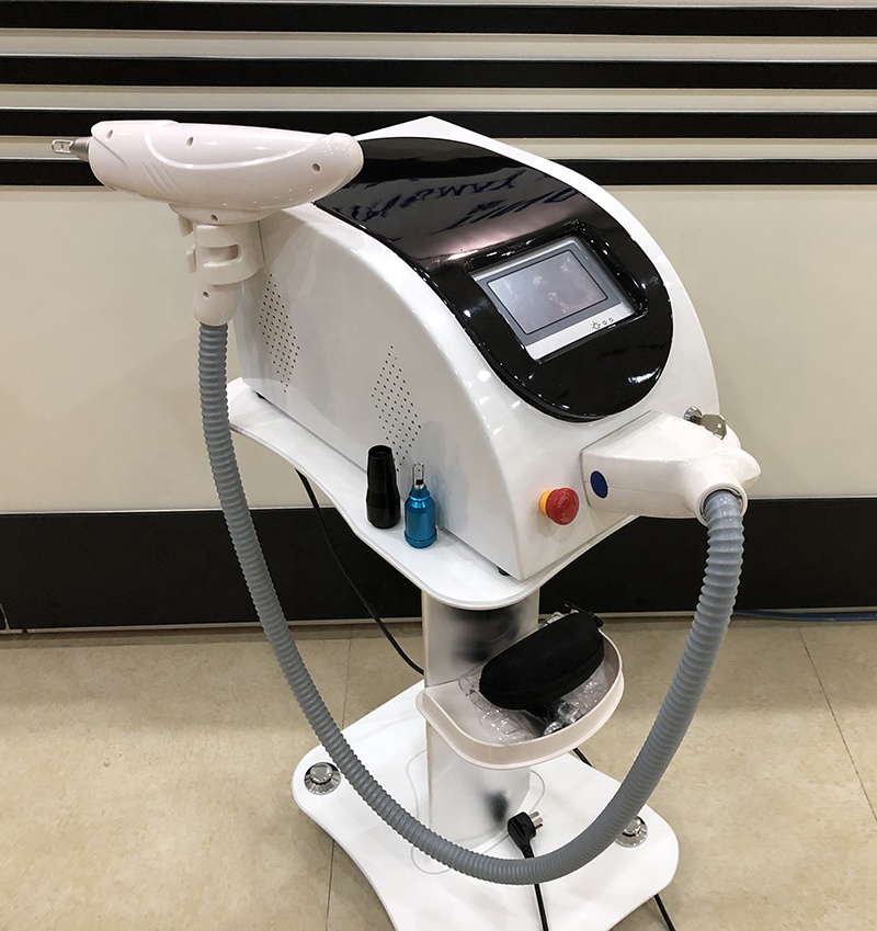 China Manuvacturer Good Quality Economic Salon Equipment Q Switched Nd Yag Laser Tattoo Removal Machine